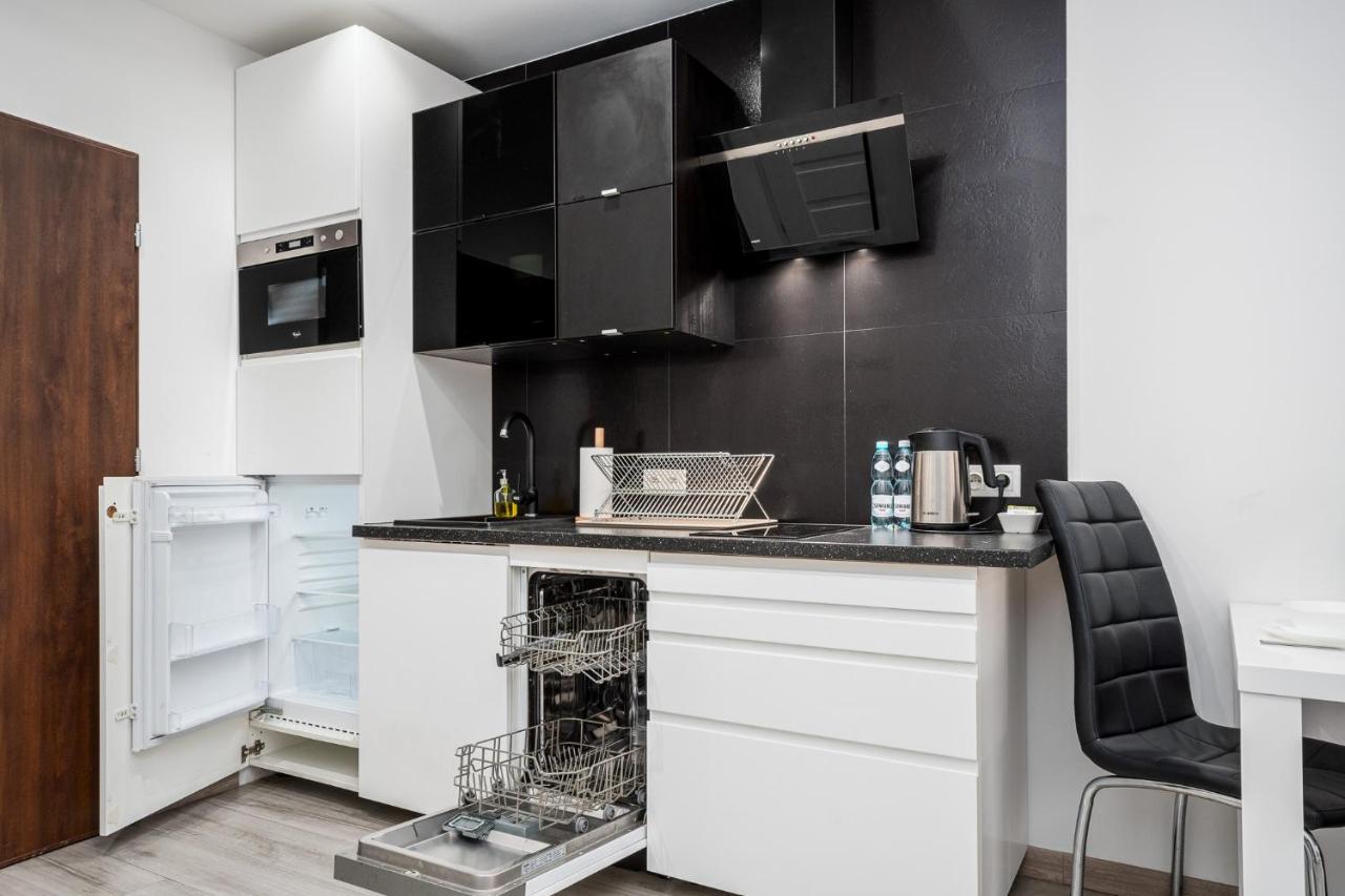 Apartament Apart D&K Free Parking Cybernetyki 2E Warszawa Zewnętrze zdjęcie
